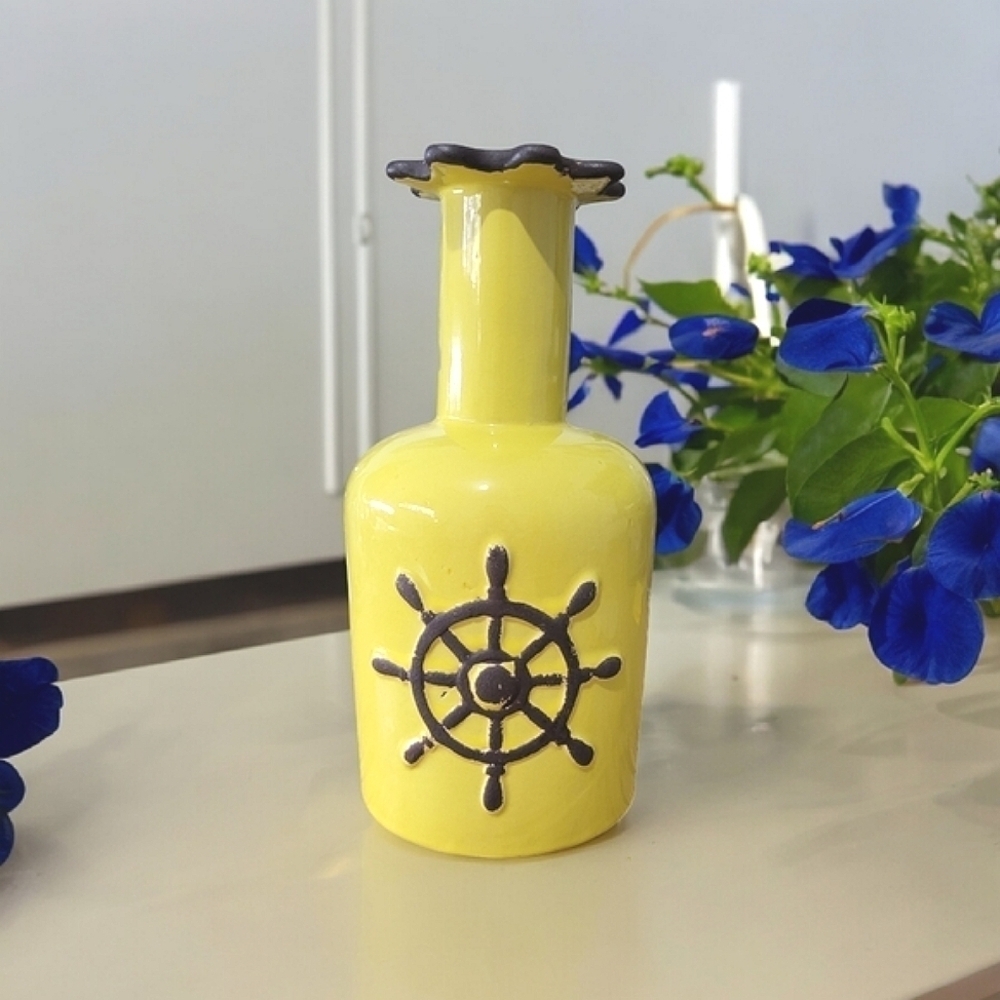 Yellow Ships Wheel Vase 10.5x16 Inches New Boxed